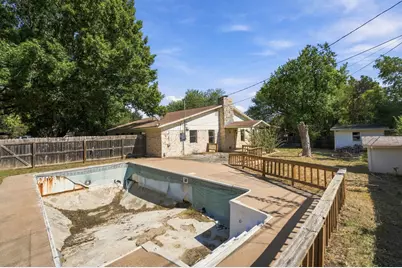 2105 Mildred Drive, Taylor, TX 76574 - Photo 29