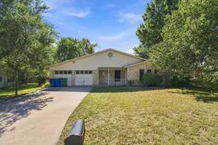 2105 Mildred Dr, Taylor, TX 76574 - Photo 1