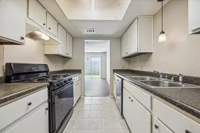 11104 Applewood Drive, Austin, TX 78758 - Photo 7