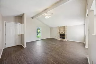11104 Applewood Dr, Austin, TX 78758 - Photo 3