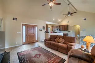 107 Garrett Way, Canyon Lake, TX 78133 - Photo 3