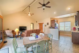 107 Garrett Way, Canyon Lake, TX 78133 - Photo 7