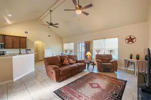 107 Garrett Way, Canyon Lake, TX 78133 - Photo 5