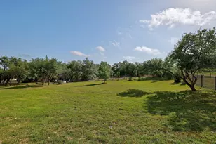 105 Graystone Ln, Georgetown, TX 78633 - Photo 31