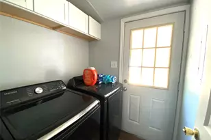 410 W North St, Kyle, TX 78640 - Photo 23
