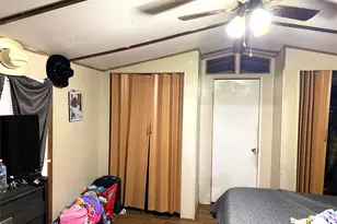 410 W North St, Kyle, TX 78640 - Photo 7