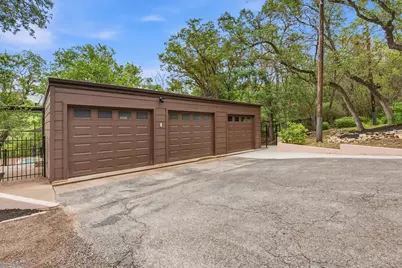 1004 Jousting Place, Austin, TX 78746 - Photo 23