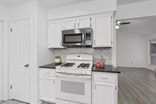 701 Riverwood Dr, Cedar Park, TX 78613 - Photo 15