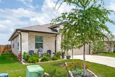 822 Pease River Way, Hutto, TX 78634 - Photo 3