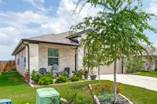 822 Pease River Wy, Hutto, TX 78634 - Photo 3