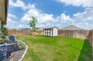 822 Pease River Wy, Hutto, TX 78634 - Photo 25