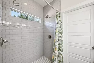 10105 Little Creek Cir, Dripping Springs, TX 78620 - Photo 9