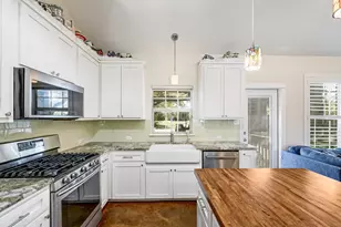 10105 Little Creek Cir, Dripping Springs, TX 78620 - Photo 3