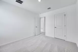 207 Crumpton Wy, Hutto, TX 78634 - Photo 13