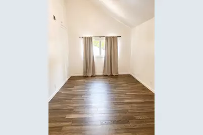 302 Meadow Creek Drive, Pflugerville, TX 78660 - Photo 15