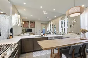 902 Plateau Cir, Austin, TX 78745 - Photo 5