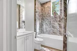 902 Plateau Cir, Austin, TX 78745 - Photo 13