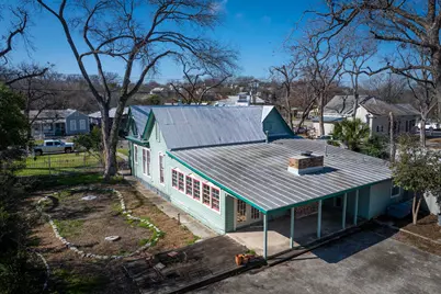633 S Castell Avenue, New Braunfels, TX 78130 - Photo 37