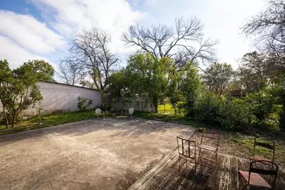 633 S Castell Avenue, New Braunfels, TX 78130 - Photo 27