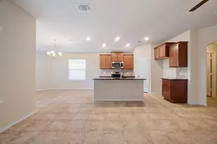 129 Plata Ln, Jarrell, TX 76537 - Photo 19