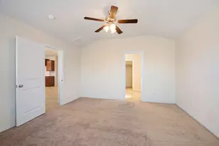 129 Plata Ln, Jarrell, TX 76537 - Photo 21