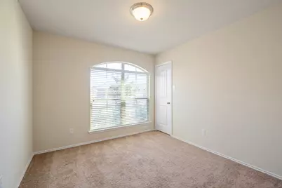 129 Plata Lane, Jarrell, TX 76537 - Photo 5