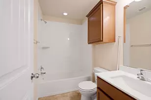 129 Plata Ln, Jarrell, TX 76537 - Photo 7