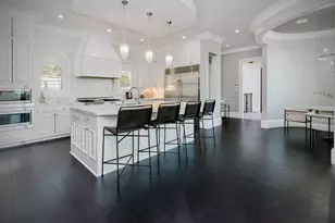 2204 Canonero Dr, Austin, TX 78746 - Photo 9