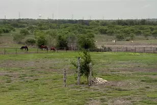 100 Mayfield Ln, Lockhart, TX 78644 - Photo 35