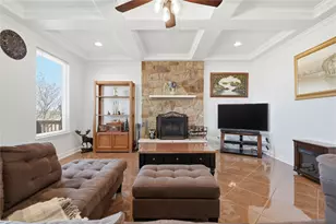 100 Mayfield Ln, Lockhart, TX 78644 - Photo 11
