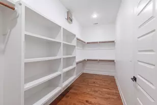 129 Hollytree Ct, Georgetown, TX 78628 - Photo 21