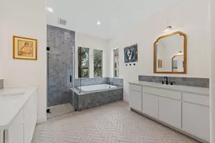 129 Hollytree Ct, Georgetown, TX 78628 - Photo 17