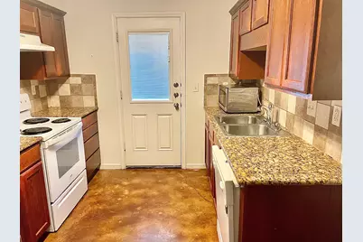 5018 205 Loop #B, Temple, TX 76502 - Photo 3