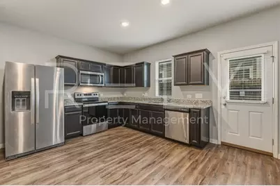 518 Woodpecker Run, Jarrell, TX 76537 - Photo 11