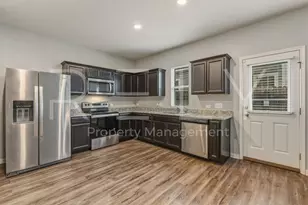 518 Woodpecker Run, Jarrell, TX 76537 - Photo 11