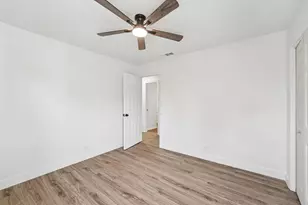 1100 Riverbend Dr, Georgetown, TX 78628 - Photo 23