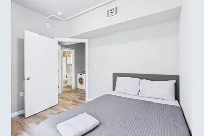 911 W 22nd Street #402, Austin, TX 78705 - Photo 9