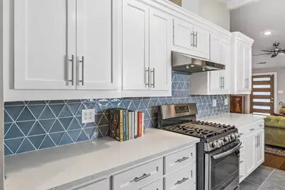 4608 Wally Avenue, Austin, TX 78721 - Photo 11