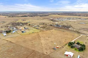 20646 Cameron Rd, Coupland, TX 78615 - Photo 11