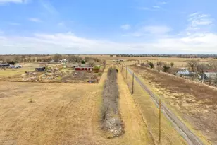 20646 Cameron Rd, Coupland, TX 78615 - Photo 17