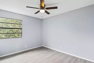 302 Hedgewood Dr, Georgetown, TX 78628 - Photo 11