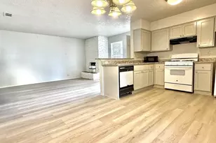302 Hedgewood Dr, Georgetown, TX 78628 - Photo 21