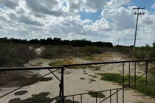 6607 Fm 1327 Rd, Austin, TX 78747 - Photo 1