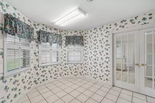487 Edgewood Ave, Giddings, TX 78942 - Photo 15