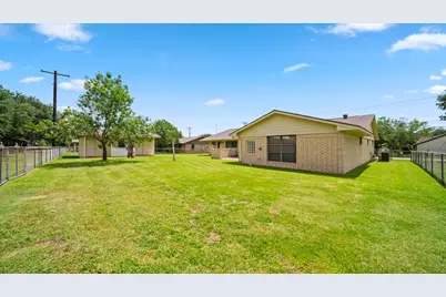 487 Edgewood Avenue, Giddings, TX 78942 - Photo 21