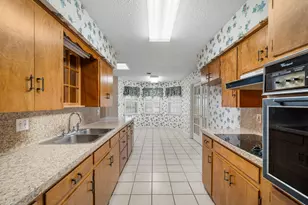 487 Edgewood Ave, Giddings, TX 78942 - Photo 9