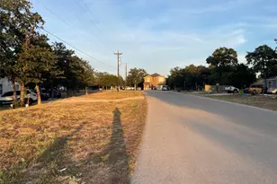 103 Azalea Ave, Elgin, TX 78621 - Photo 19