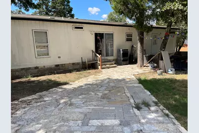 103 Azalea Avenue, Elgin, TX 78621 - Photo 23