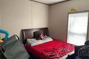 103 Azalea Ave, Elgin, TX 78621 - Photo 11