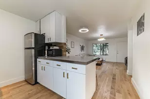 300 Crockett St, Austin, TX 78704 - Photo 7